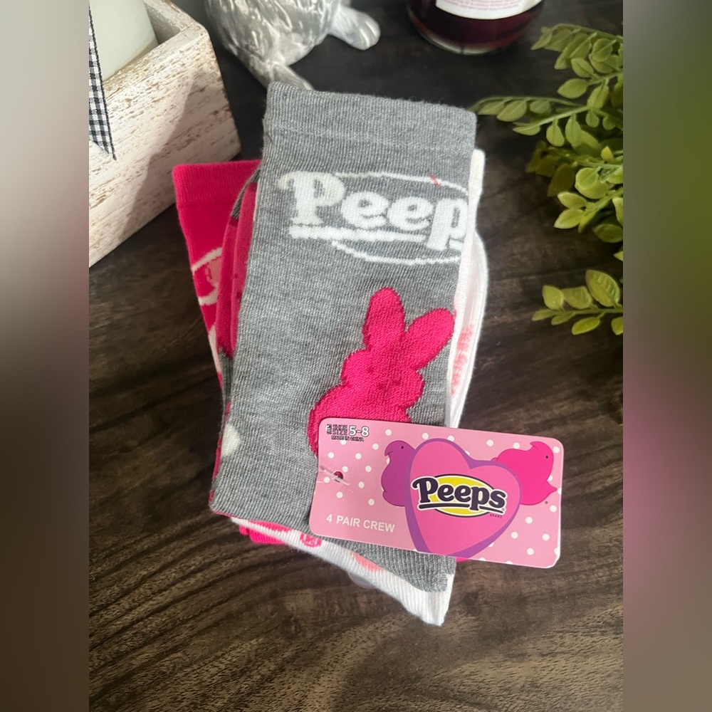 Peeps Women's Gray and Pink Crew Socks - 4 Pair Pack NWT